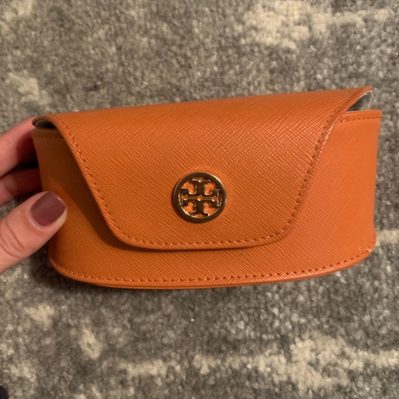 SOLD!!! Tory Burch Black Sunglasses - Picture 2 of 9